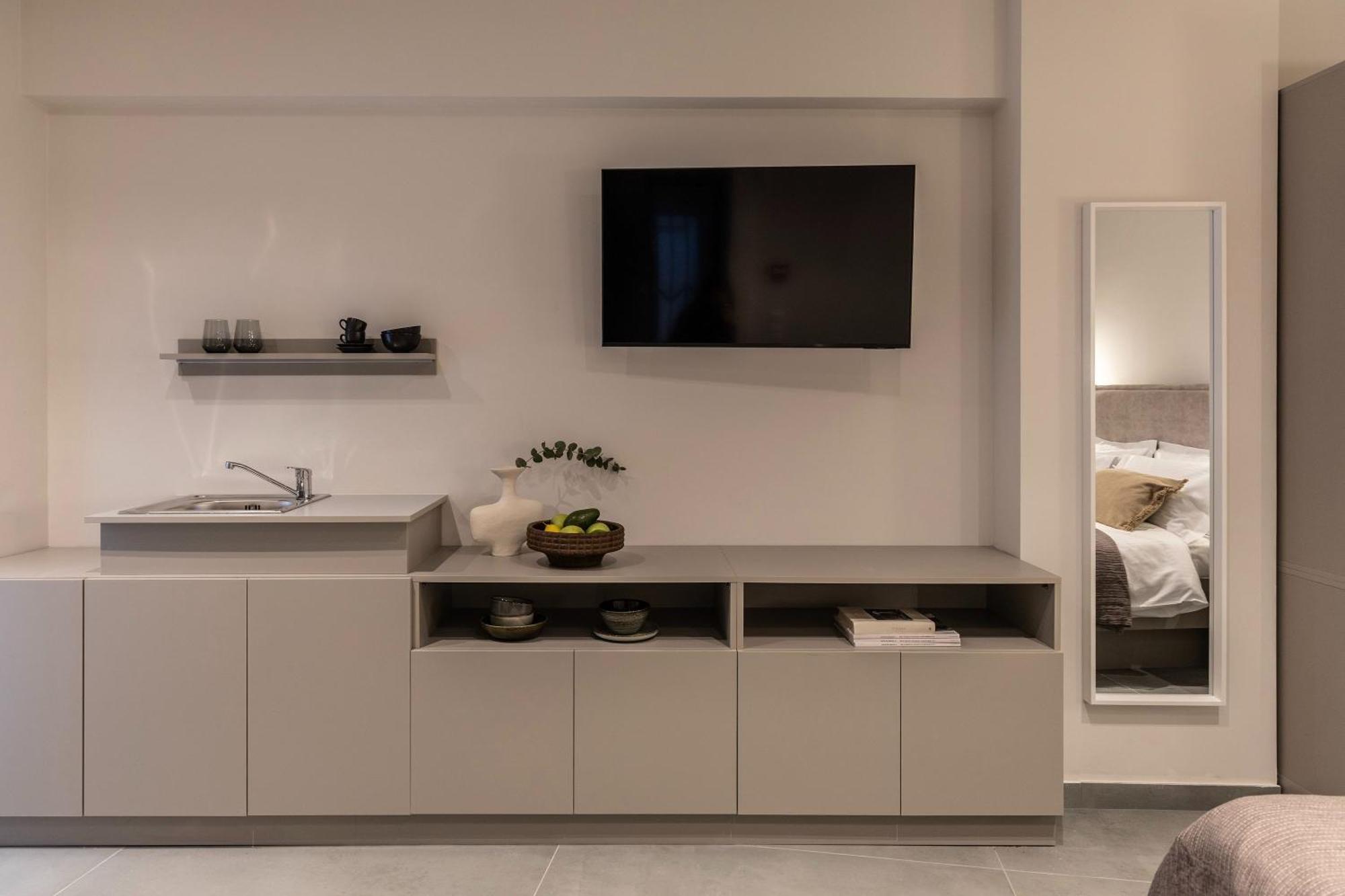 Celestial Athens Suites At Praxitelous Экстерьер фото