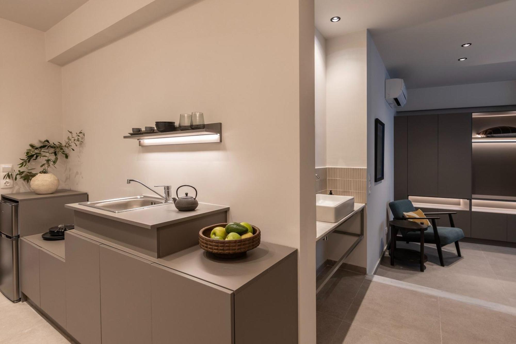 Celestial Athens Suites At Praxitelous Экстерьер фото